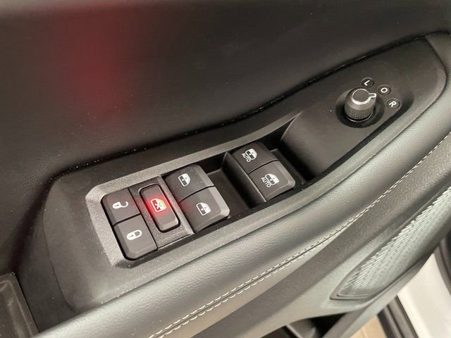 Used 2024 Jeep Grand Cherokee Altitude image 23