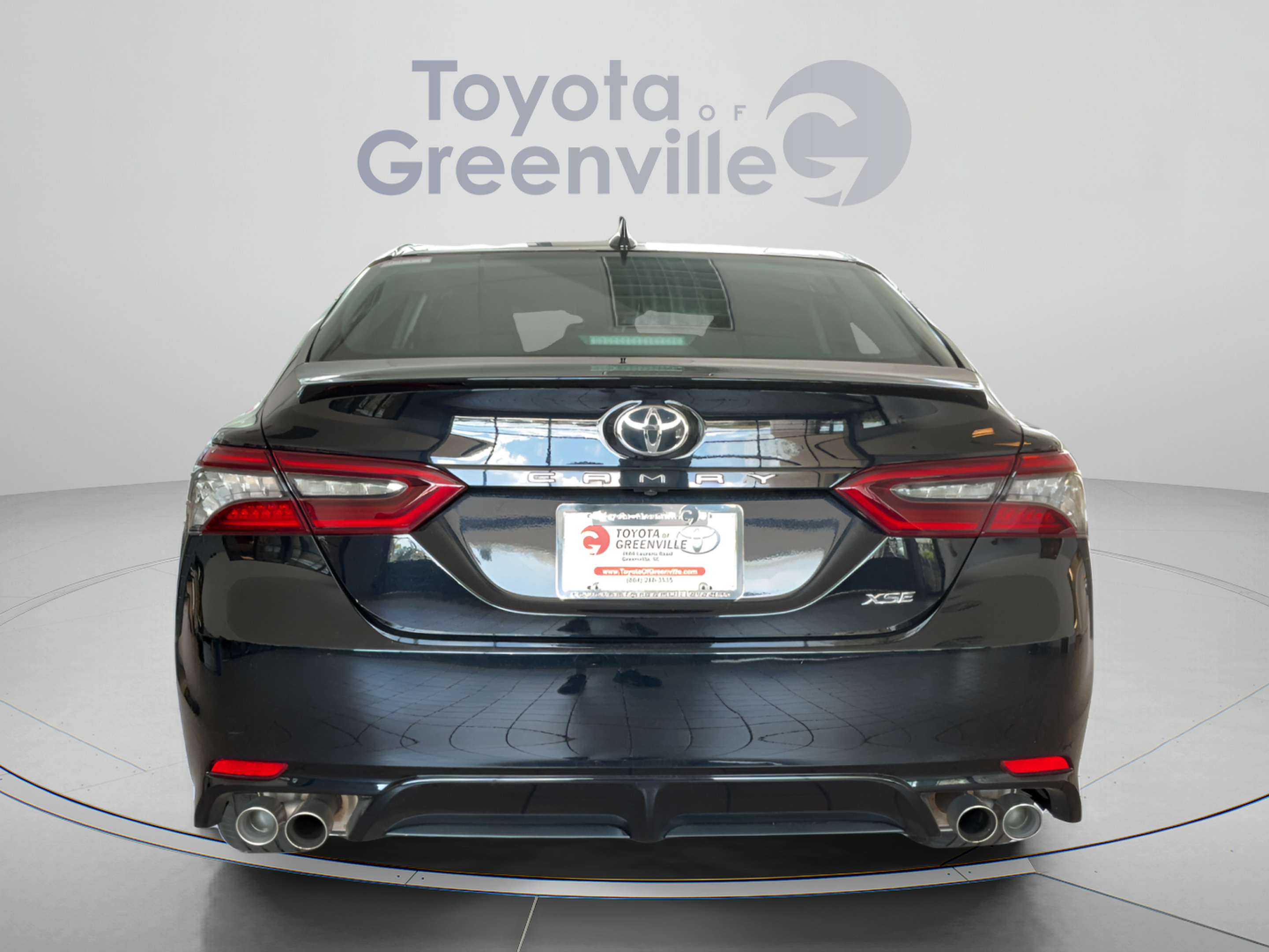 Used 2024 Toyota Camry XSE FWD image 5