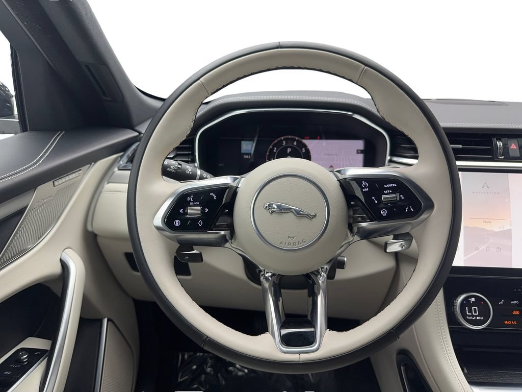 Used 2026 Jaguar F-PACE R-Dynamic S AWD/4WD image 34