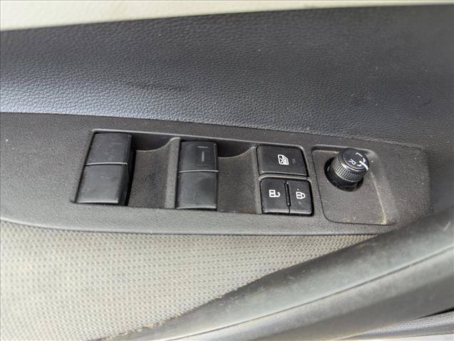 Used 2025 Toyota Corolla LE FWD image 10