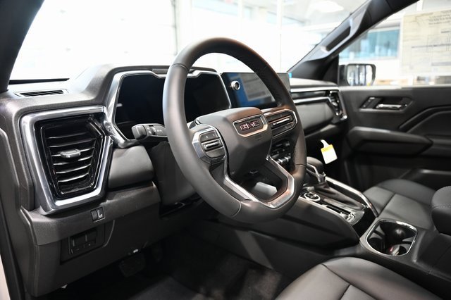 New 2026 GMC Canyon Elevation w/ Convenience Package image 24