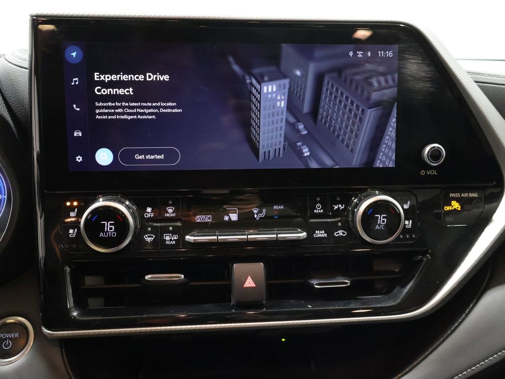 Used 2025 Toyota Highlander Platinum image 13