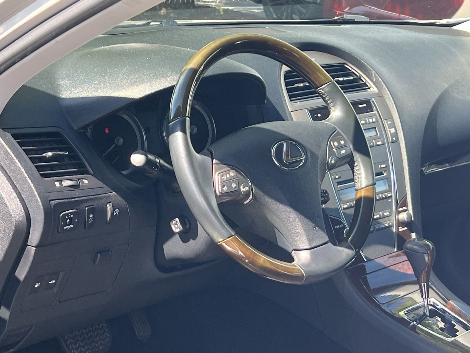 Used 2010 Lexus ES 350 w/ Preferred Accessory Package FWD image 15