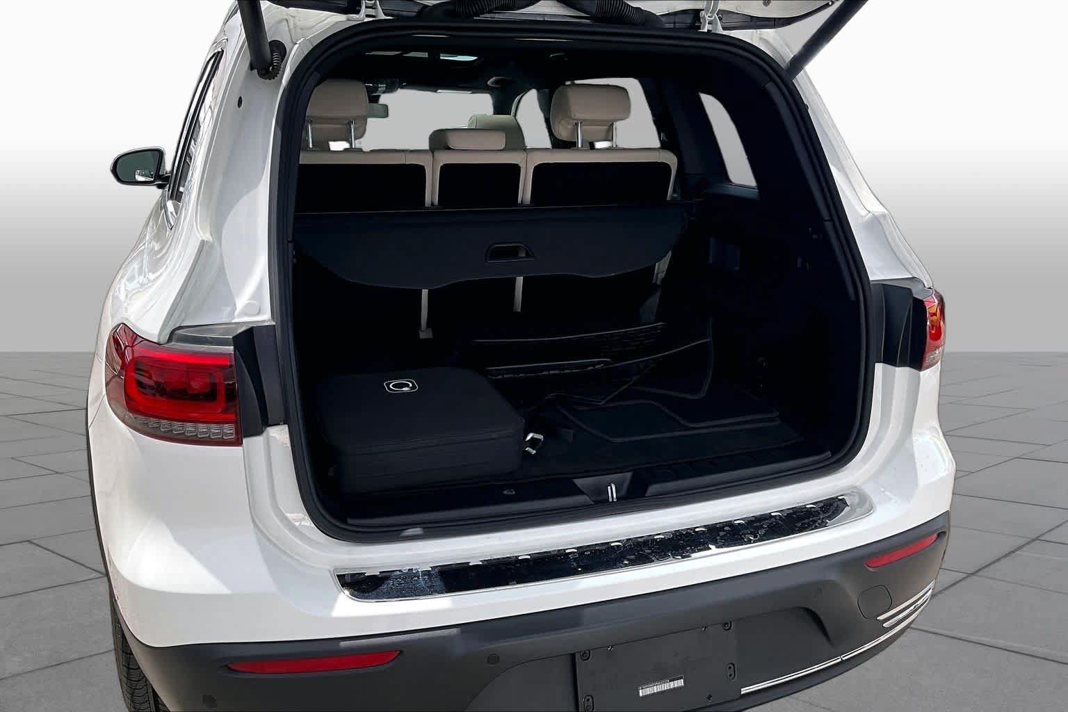 Certified 2023 Mercedes-Benz EQB 300 4MATIC w/ Exclusive Package image 36