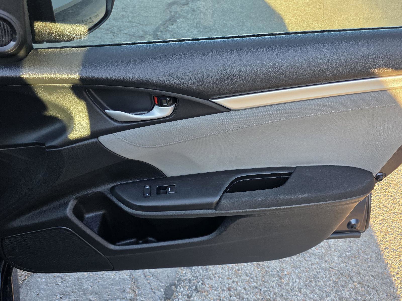 Used 2018 Honda Civic EX image 27
