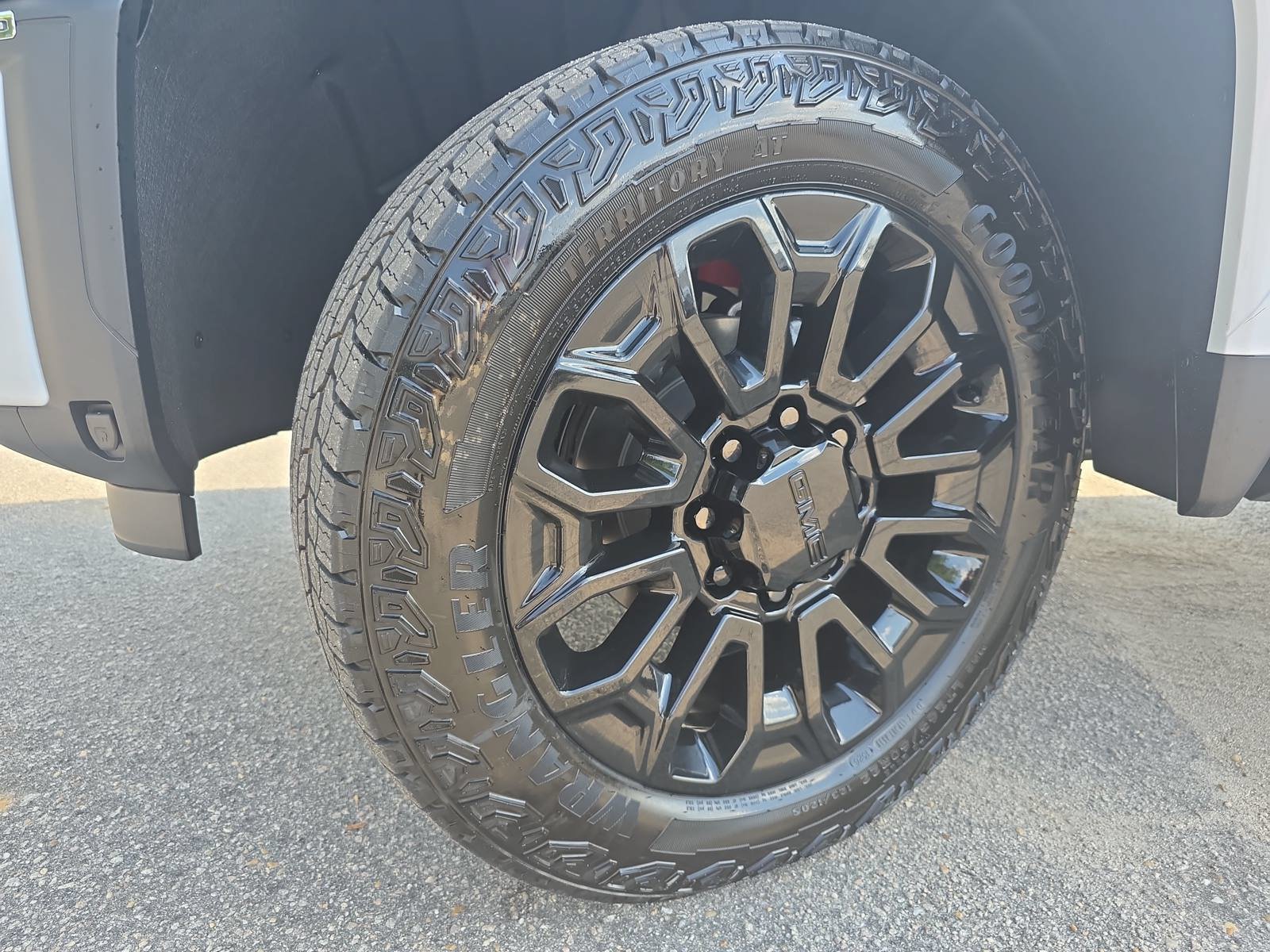 New 2026 GMC Sierra 2500 Denali Ultimate AWD/4WD image 32