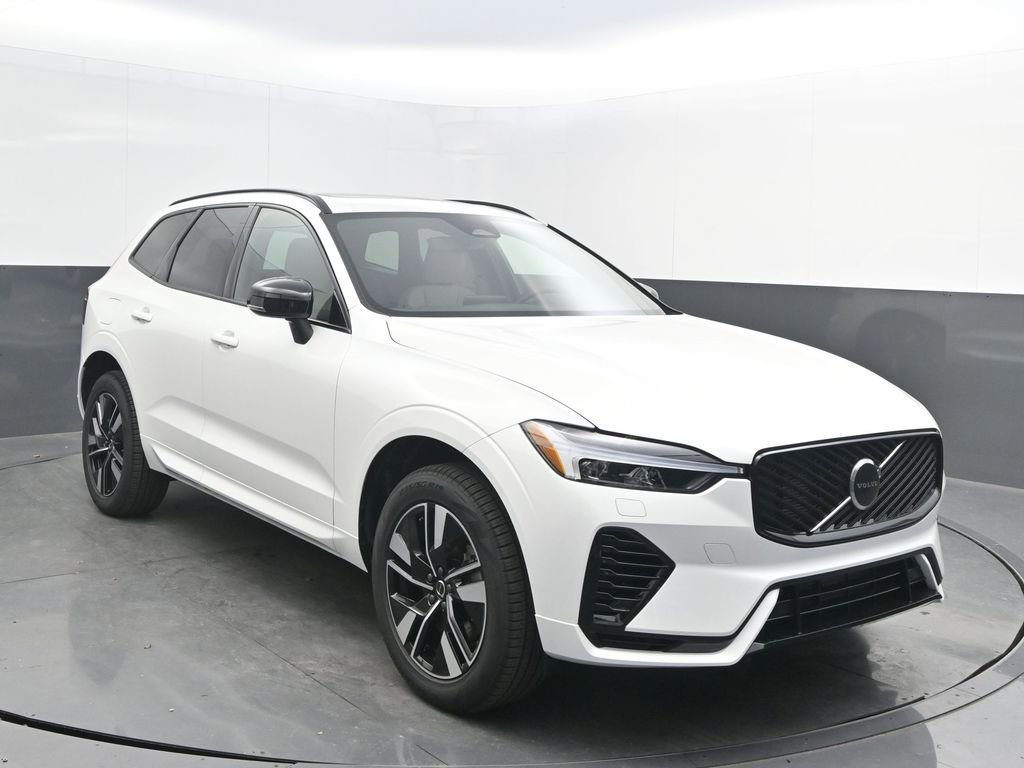 New 2026 Volvo XC60 T8 Core w/ Climate Package image 9