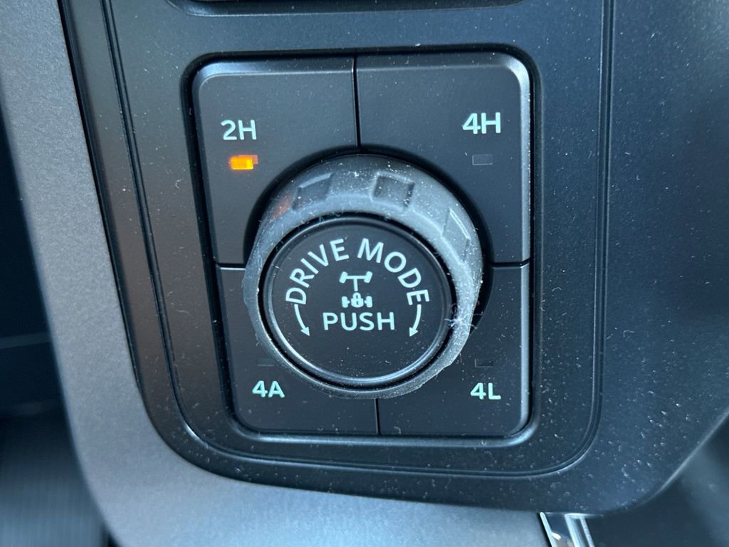 New 2025 Ford F150 Lariat w/ Equipment Group 501A Mid image 32