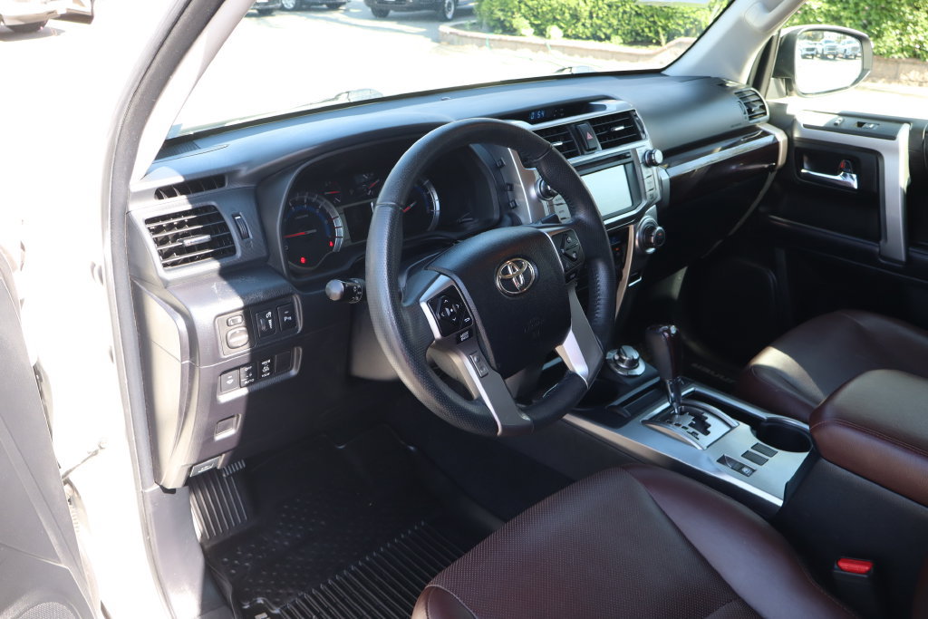 Used 2018 Toyota 4Runner Limited AWD/4WD image 21