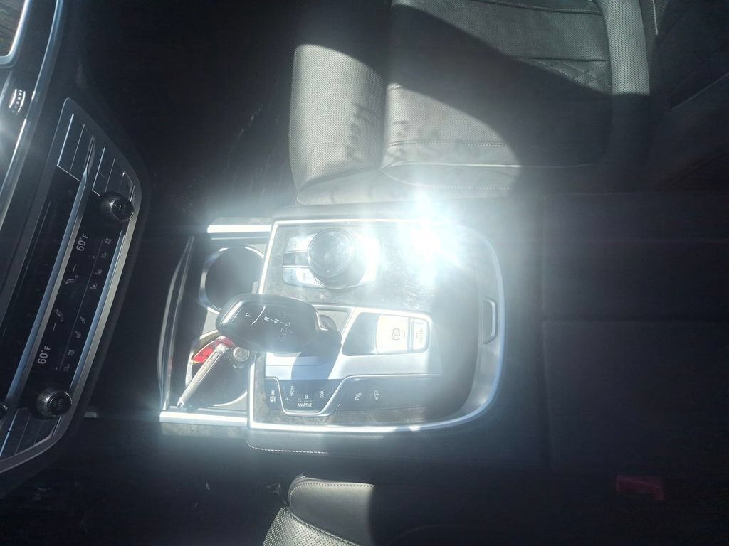Used 2018 BMW 740i RWD image 17