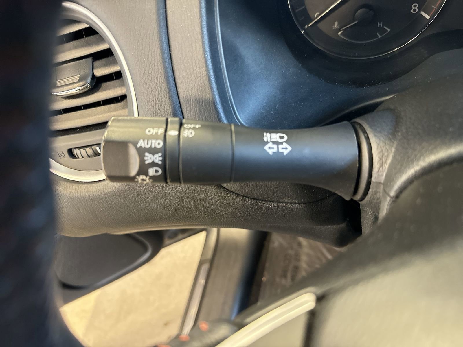 Used 2020 Nissan Pathfinder SL image 16