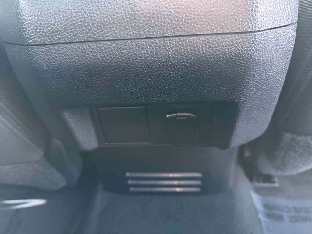 Used 2025 Toyota Tacoma Limited image 16