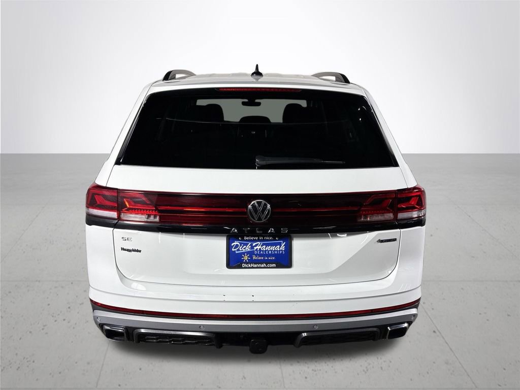 Certified 2025 Volkswagen Atlas Peak Edition SE AWD/4WD image 7