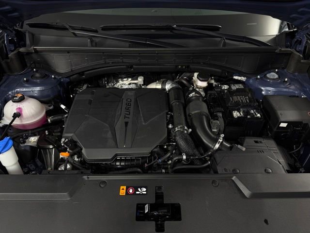 Used 2025 Hyundai Santa Fe SEL FWD image 13