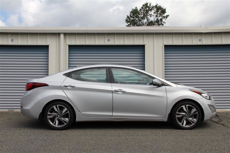 Used 2015 Hyundai Elantra Limited w/ Option Group 05 FWD image 8