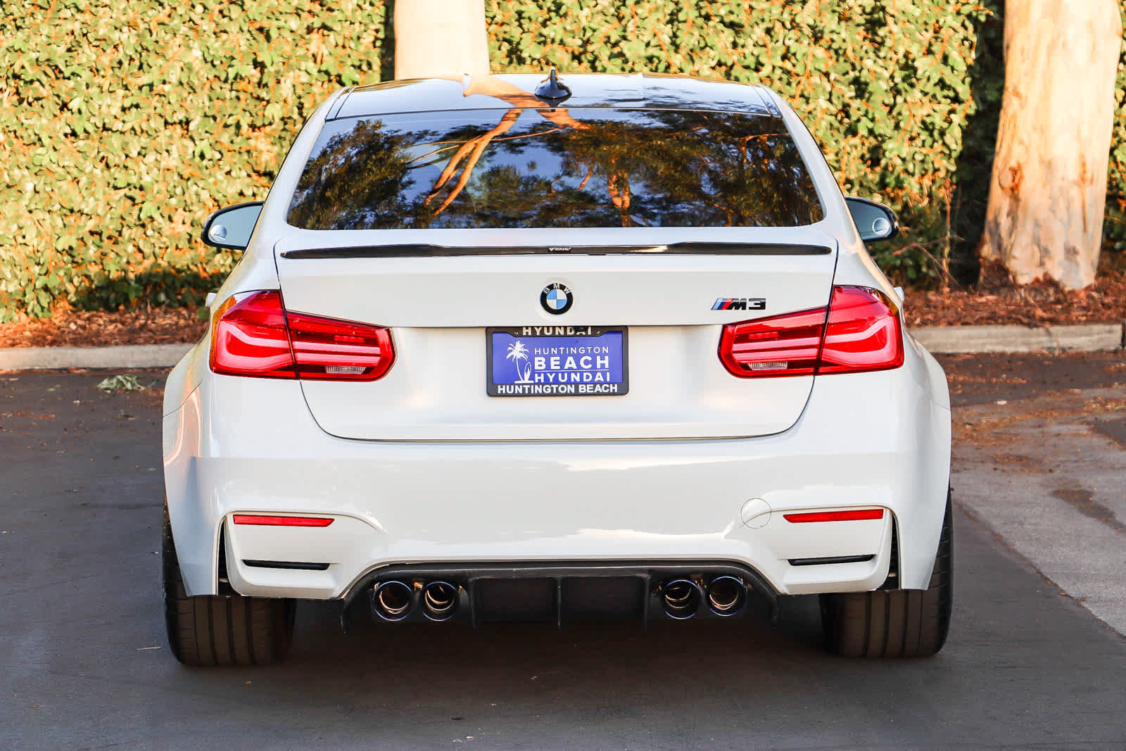 Used 2018 BMW M3 RWD image 7