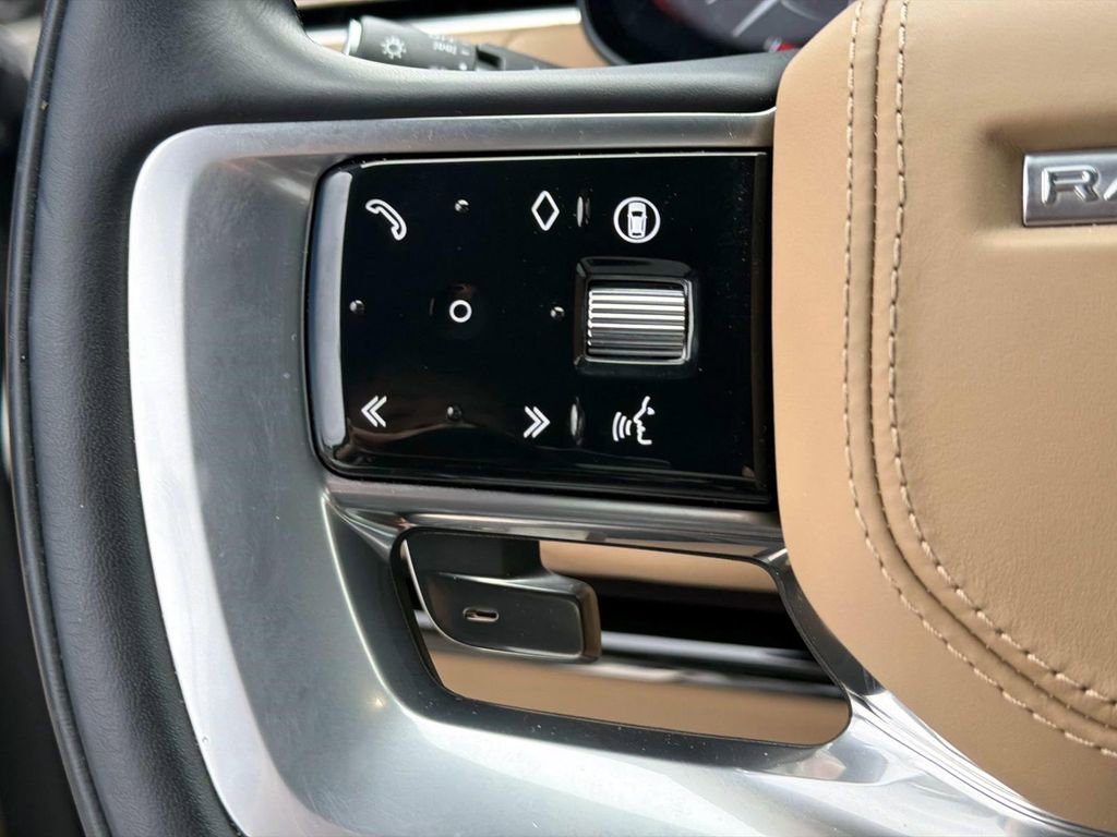 New 2025 Land Rover Range Rover Long Wheelbase SE image 30