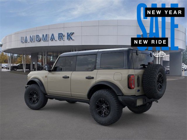 New 2025 Ford Bronco Badlands image 4