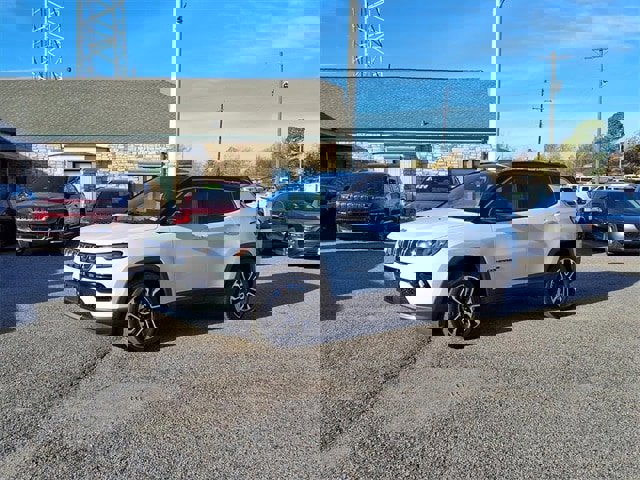 Used 2024 Jeep Compass Limited image 23