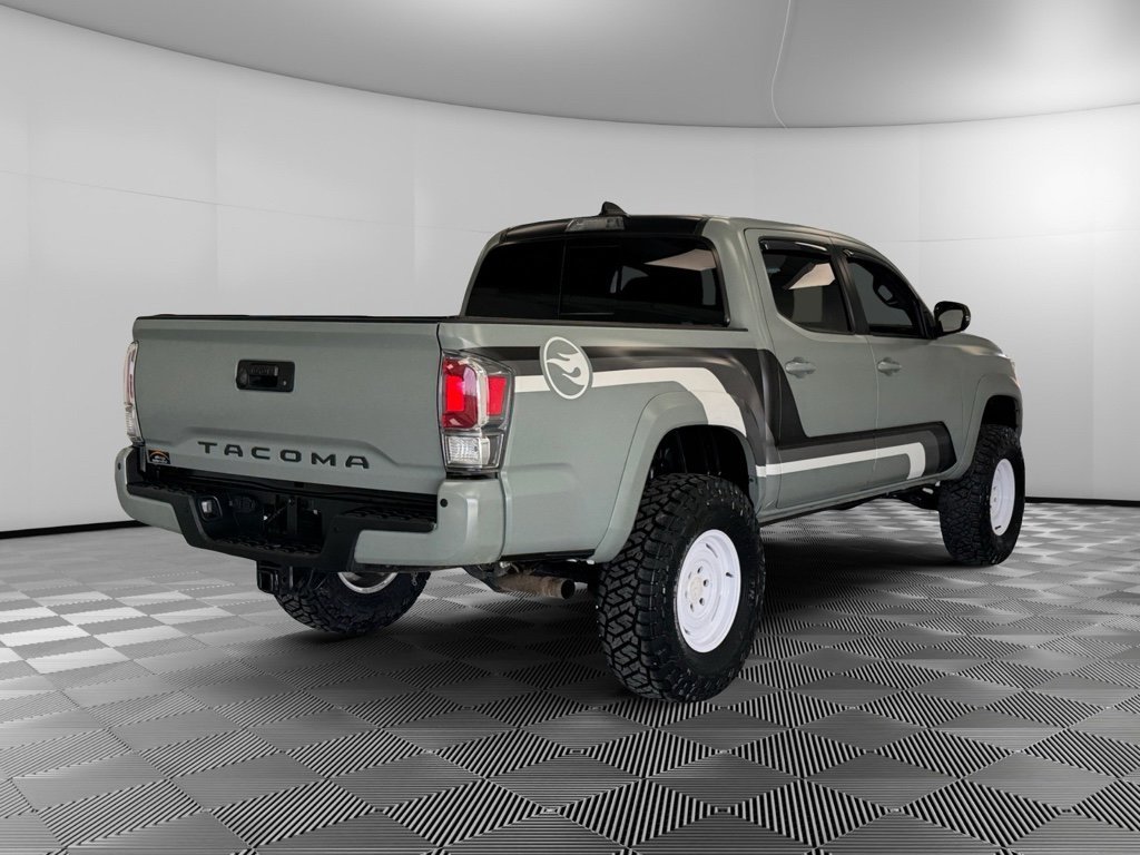 Used 2022 Toyota Tacoma TRD Sport w/ Technology Package image 7
