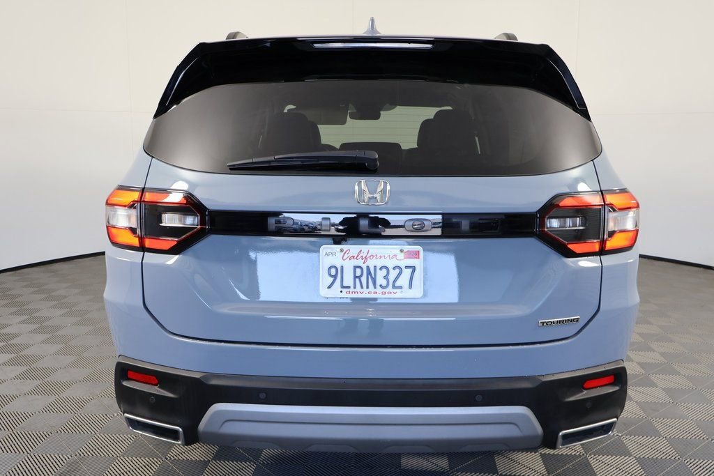 Used 2024 Honda Pilot Touring image 5