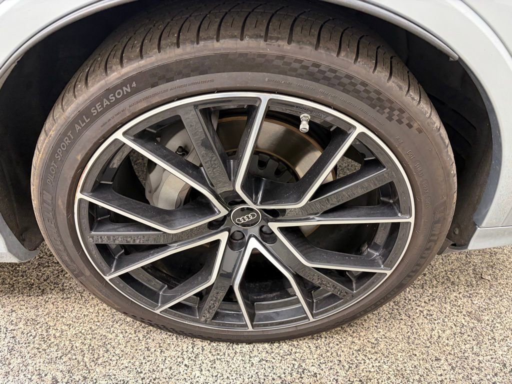 Used 2023 Audi Q7 3.0T Prestige w/ Prestige Package image 9