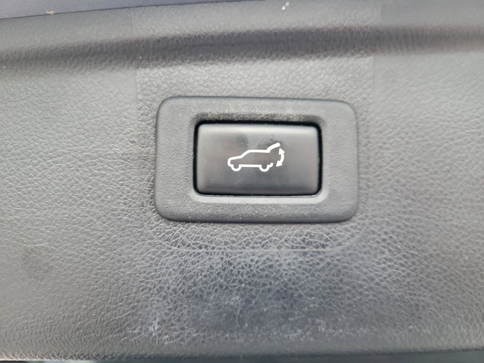 Used 2016 Subaru Outback 3.6R Limited image 24