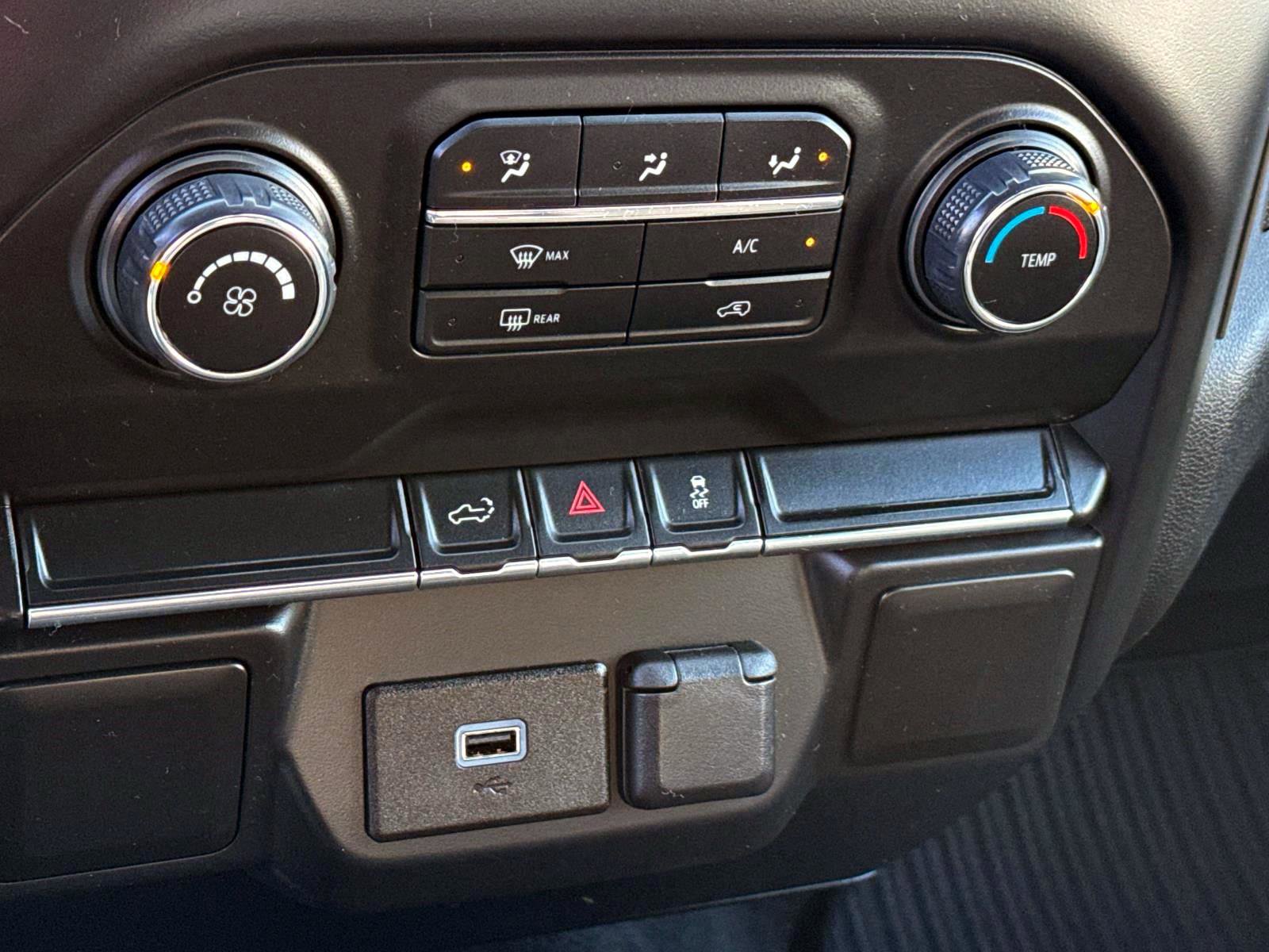 Used 2020 Chevrolet Silverado 1500 Custom w/ Custom Value Package image 22