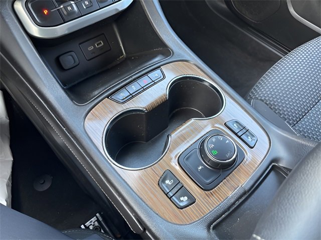 Used 2021 GMC Acadia SLE image 18