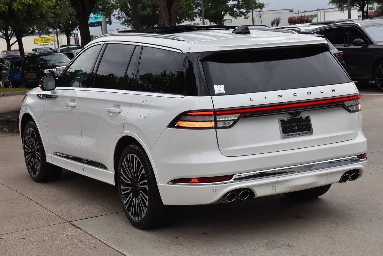 Used 2025 Lincoln Aviator Black Label AWD/4WD image 10