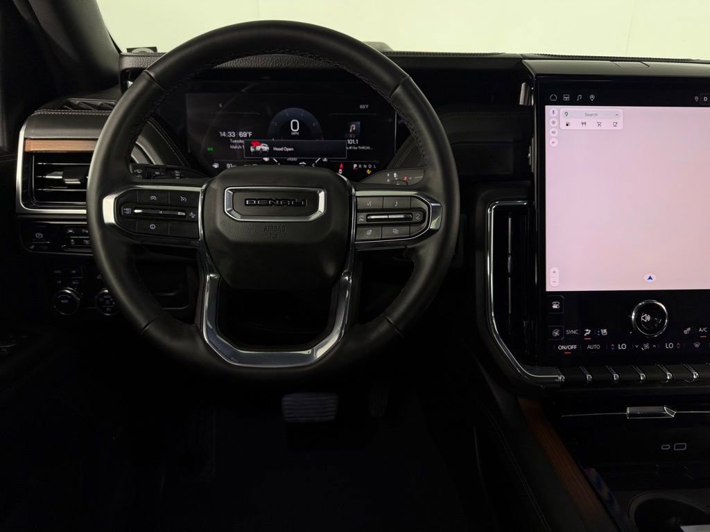 Used 2025 GMC Yukon XL Denali image 14