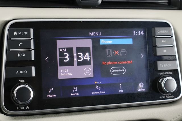 Used 2021 Nissan Versa SV image 28