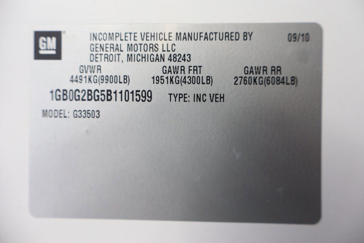 Used 2011 Chevrolet Express 3500 image 40