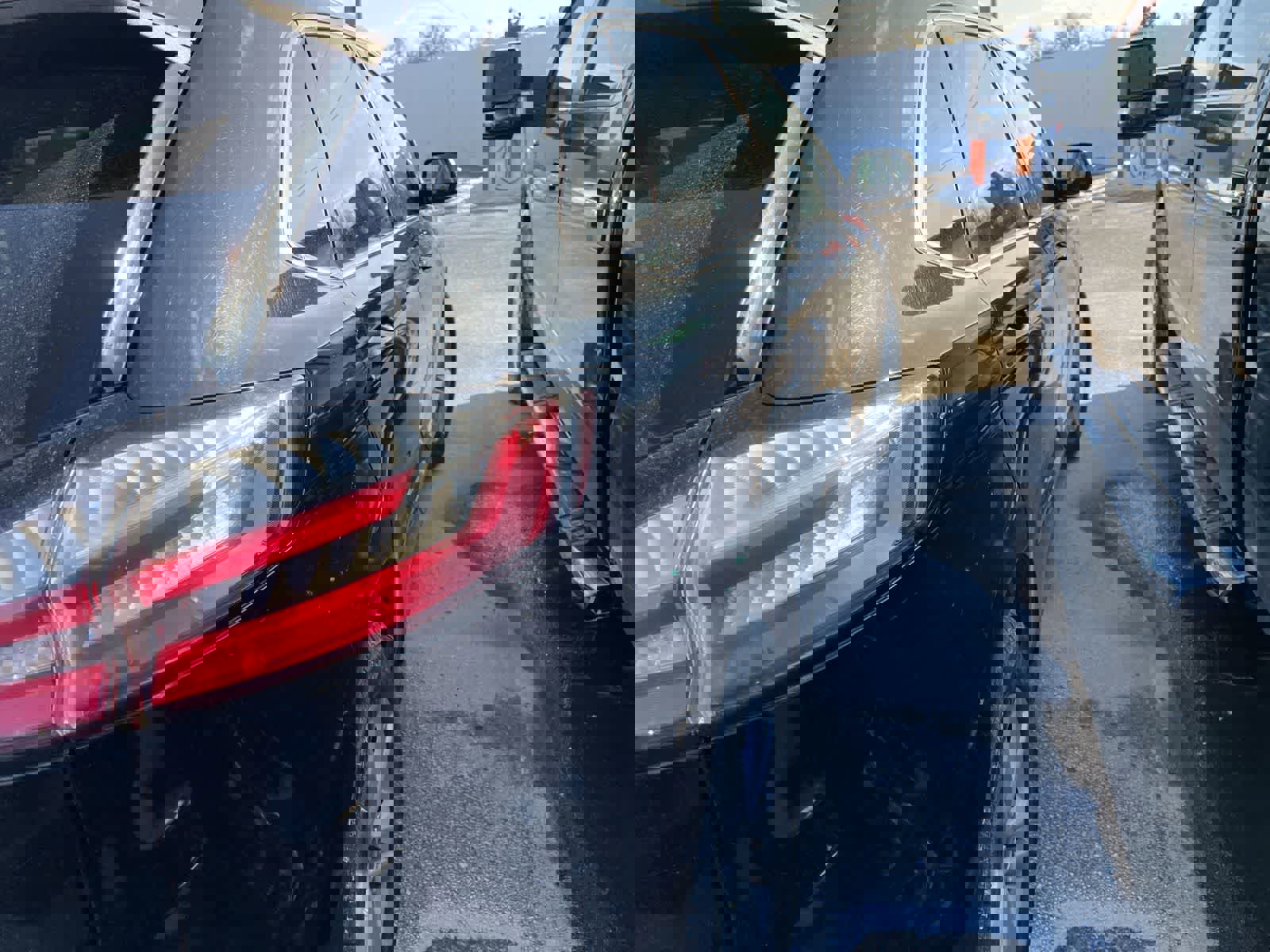 Used 2019 Ford Edge SEL image 17