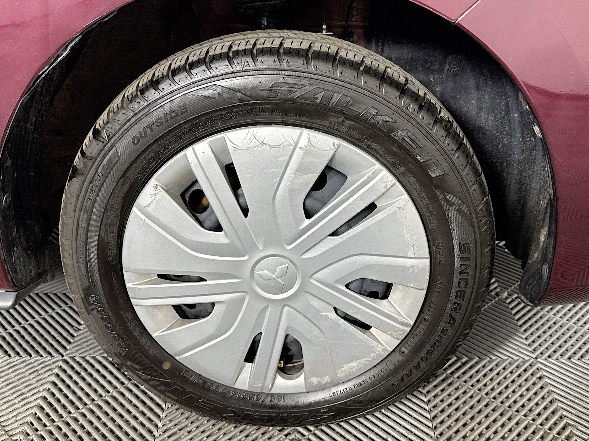 Used 2024 Mitsubishi Mirage ES image 30