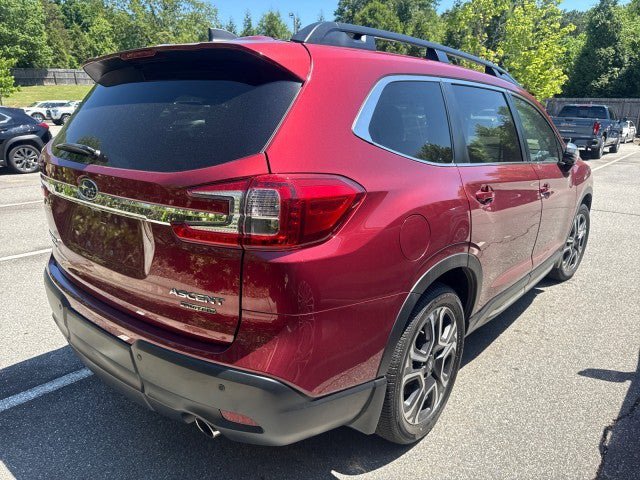 Used 2023 Subaru Ascent Limited w/ Technology Package AWD/4WD image 4