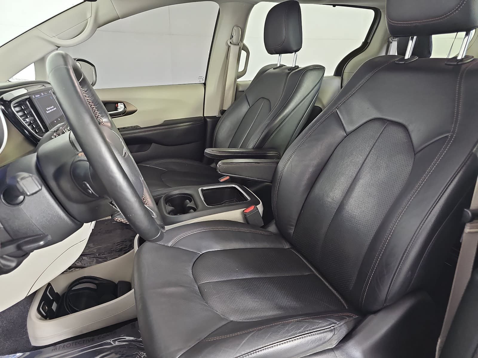 Used 2019 Chrysler Pacifica Touring-L Plus FWD image 15
