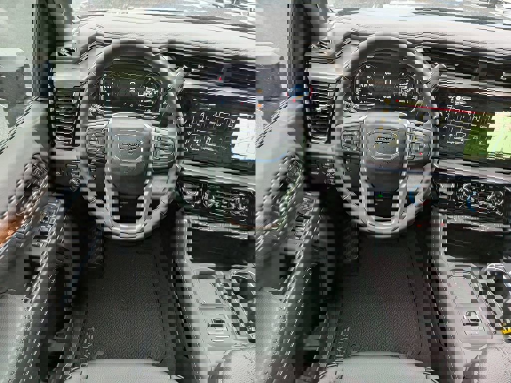 New 2026 GMC Sierra 2500 Denali w/ Denali Reserve Package image 16