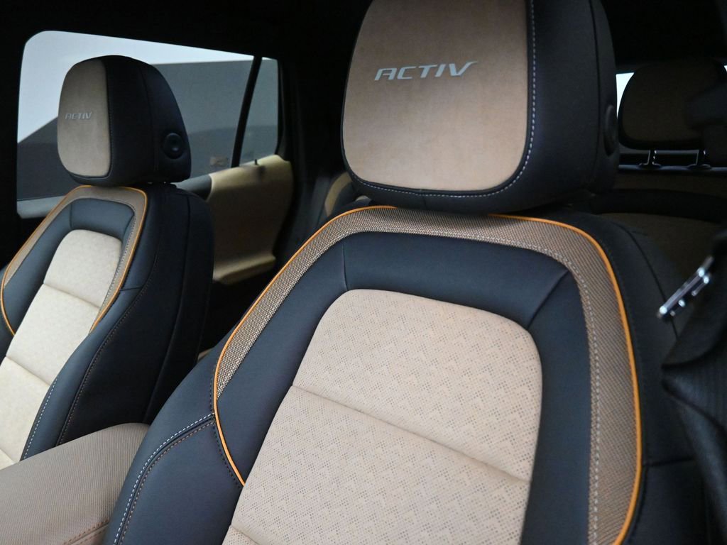 New 2026 Chevrolet Equinox ACTIV w/ Convenience Package III image 17