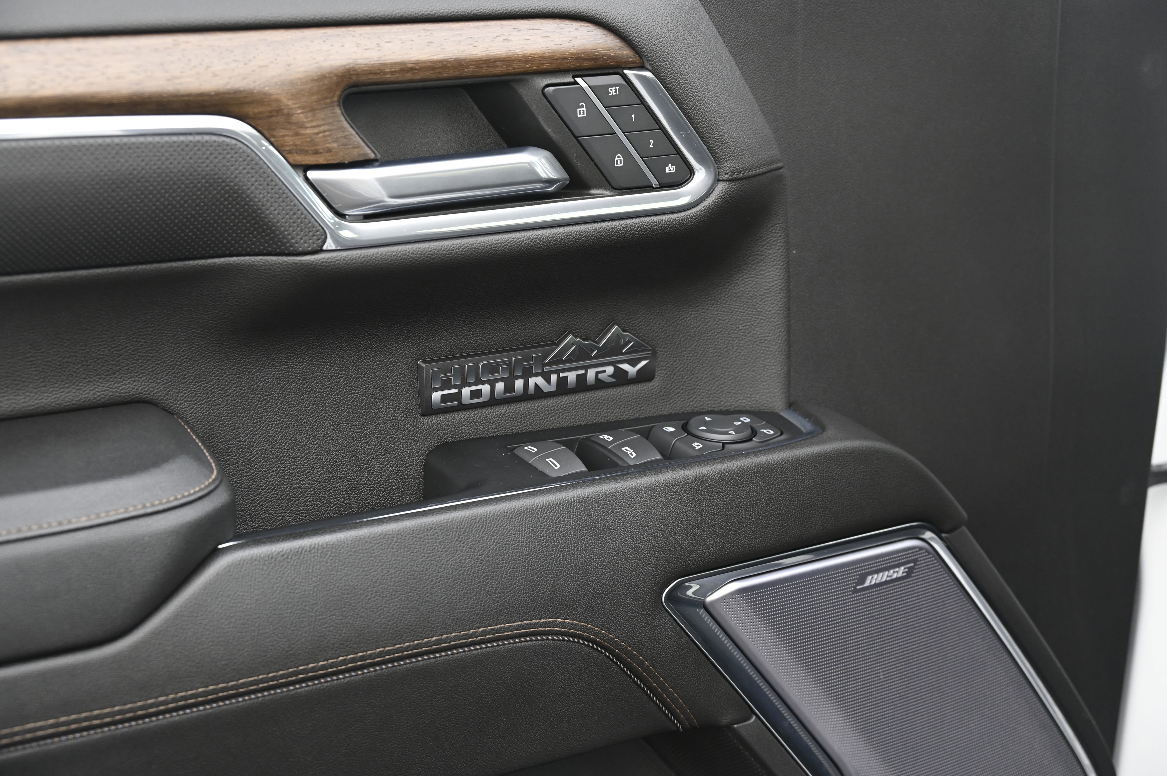 Used 2023 Chevrolet Silverado 1500 High Country w/ Technology Package image 27