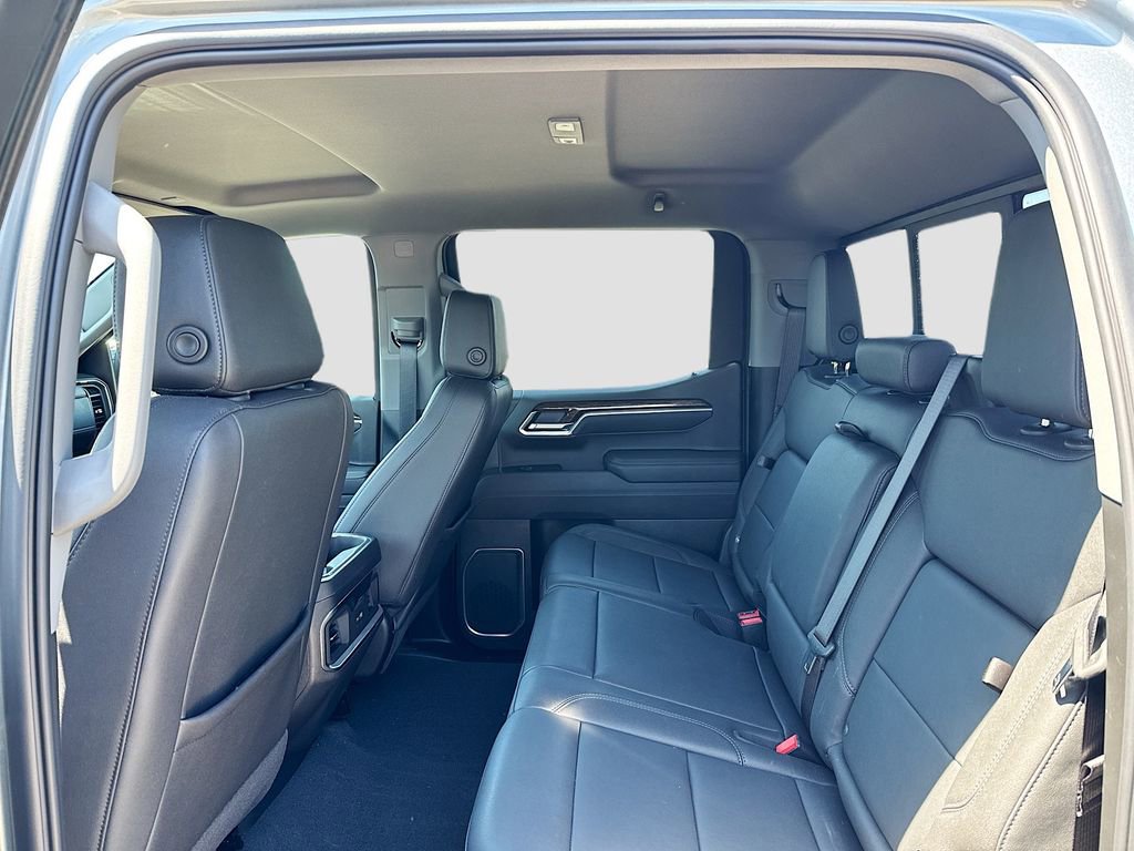 Used 2025 GMC Sierra 1500 Elevation w/ Elevation Premium Package image 24