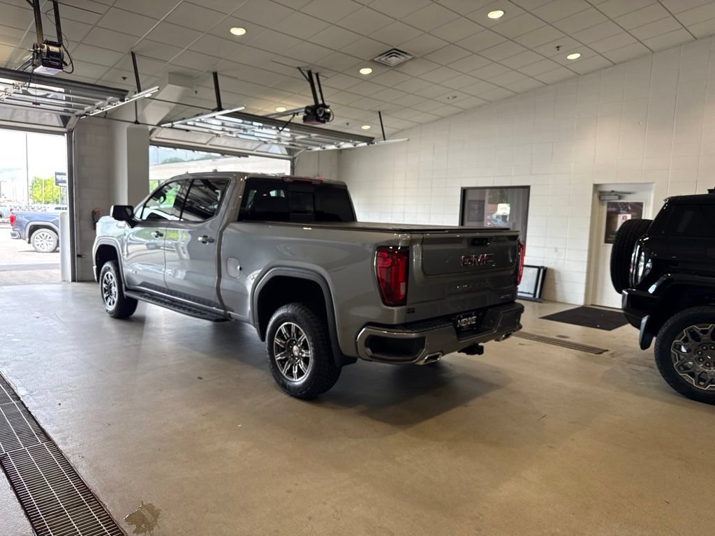 Used 2025 GMC Sierra 1500 AT4 w/ AT4 Premium Package AWD/4WD image 5