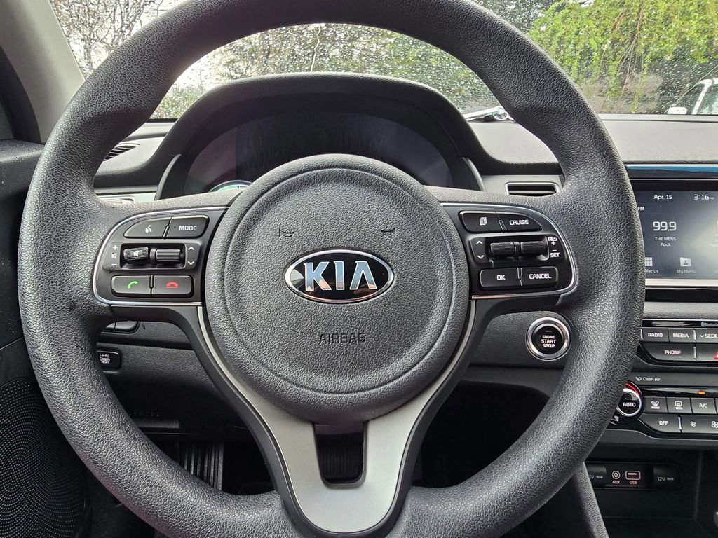 Used 2017 Kia Niro LX image 15