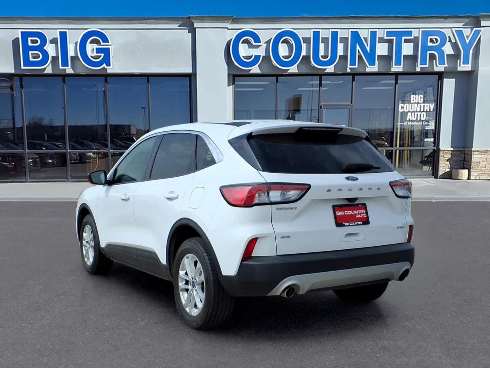 Used 2022 Ford Escape SE AWD/4WD image 3