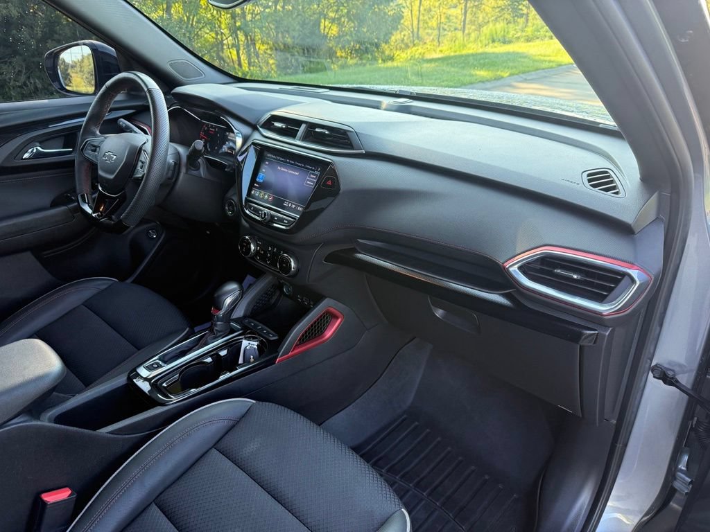 Used 2023 Chevrolet TrailBlazer RS w/ Sun and Liftgate Package AWD/4WD image 25