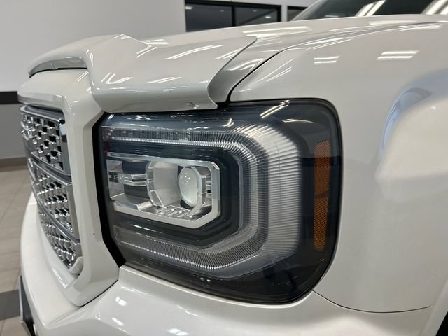 Used 2018 GMC Sierra 1500 Denali w/ Denali Ultimate Package AWD/4WD image 7