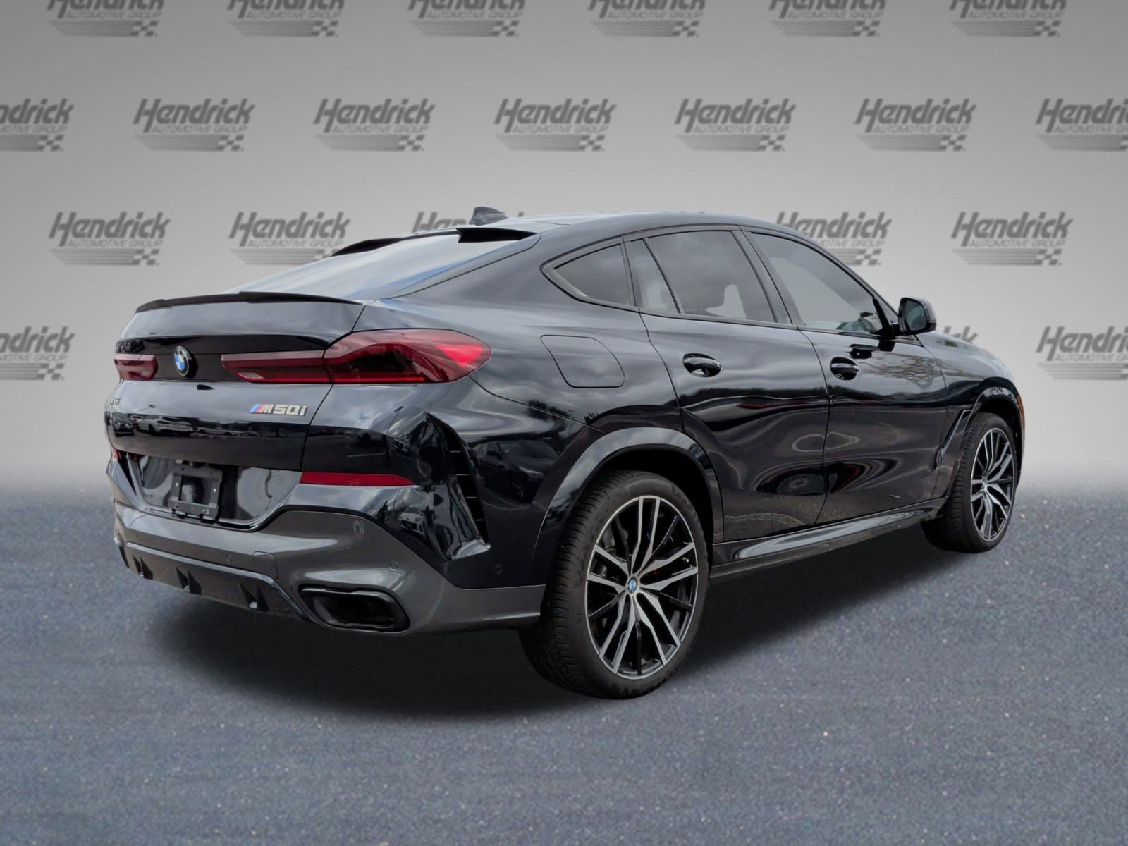 Used 2022 BMW X6 M50i w/ Executive Package image 10
