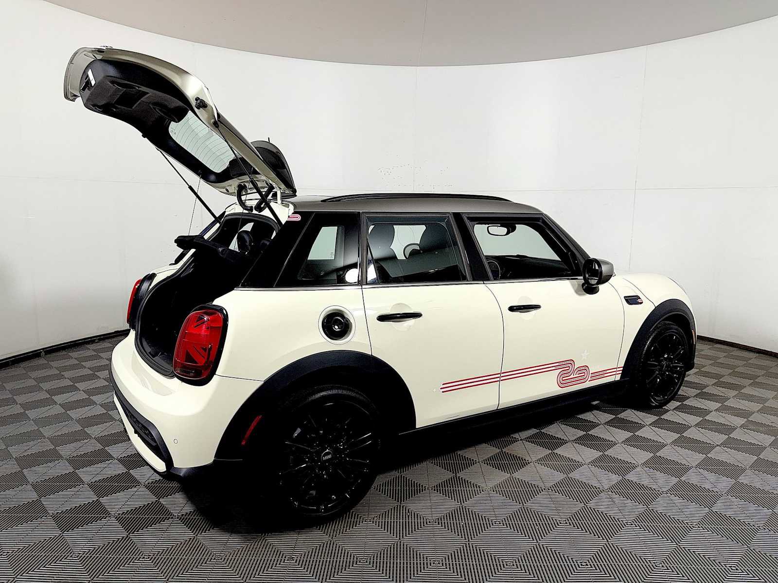 Used 2023 MINI Cooper S image 24
