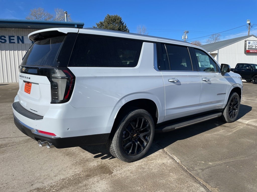 New 2026 Chevrolet Suburban Premier image 20