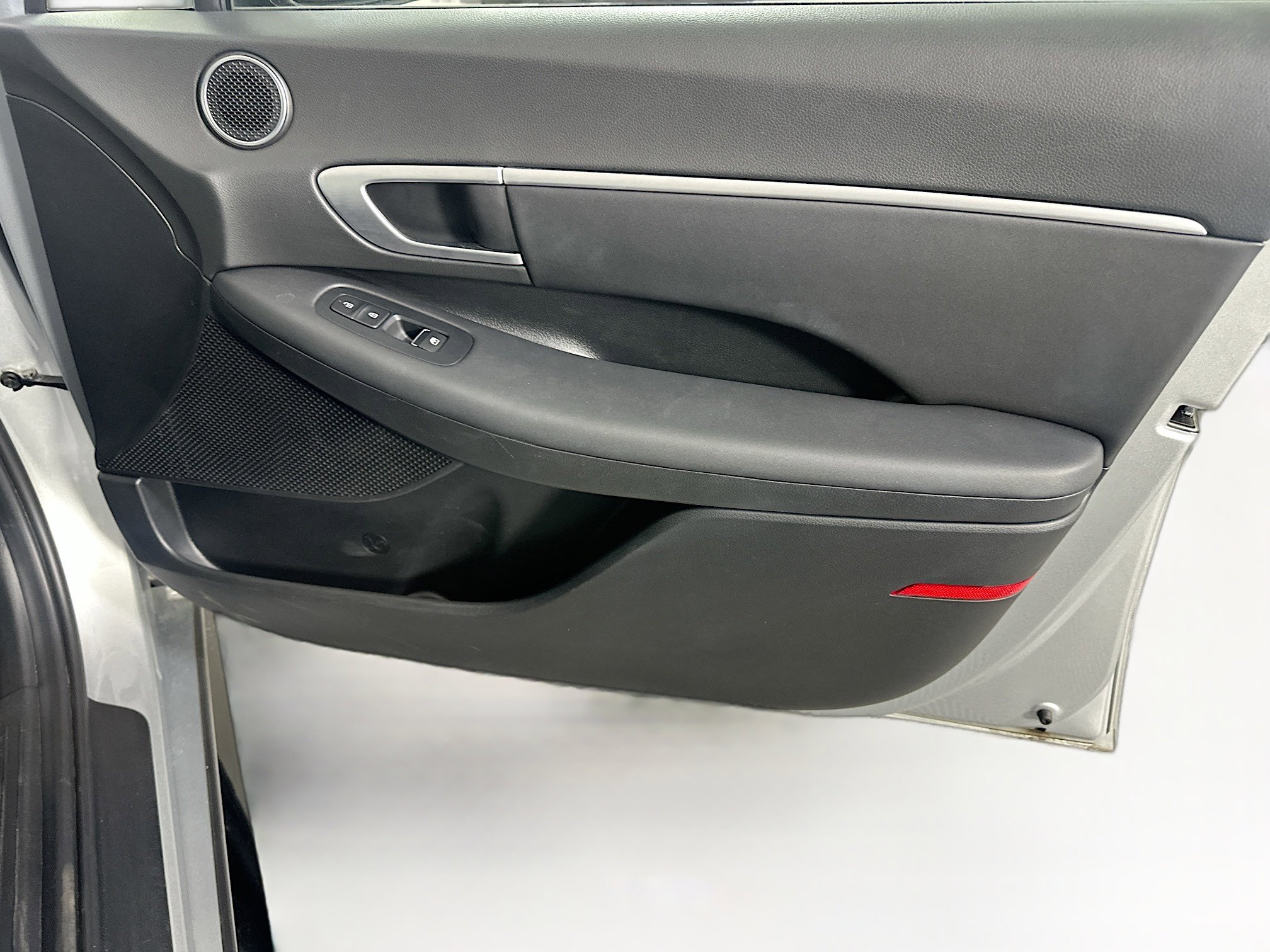 Used 2025 Hyundai Sonata SEL FWD image 30